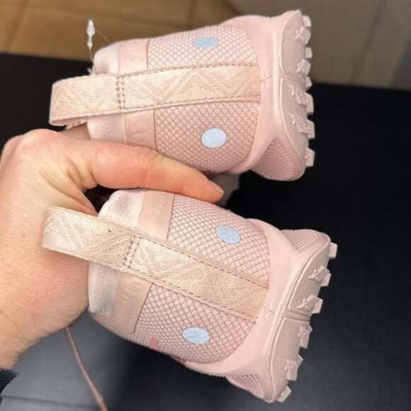 NEW: Nike Pegasus Trail 5 Gore-Tex Pink Oxford Size 5.5 NWOB - Picture 4 of 6